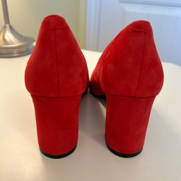 Marc Fisher, size 5.5M, red suede heel, NWOT nor box, never worn,new condition! - Picture 3 of 8